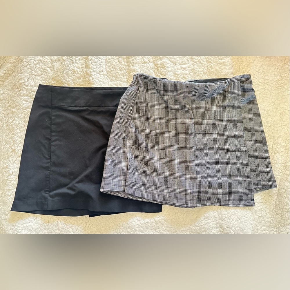 Stylish Black and Gray Mini Skirt Set